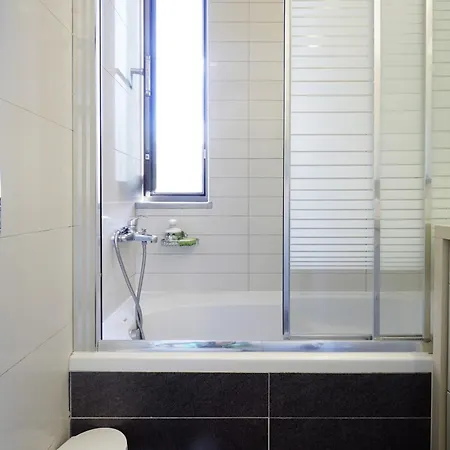 Apartament 3 Bdr 5 Km From The *